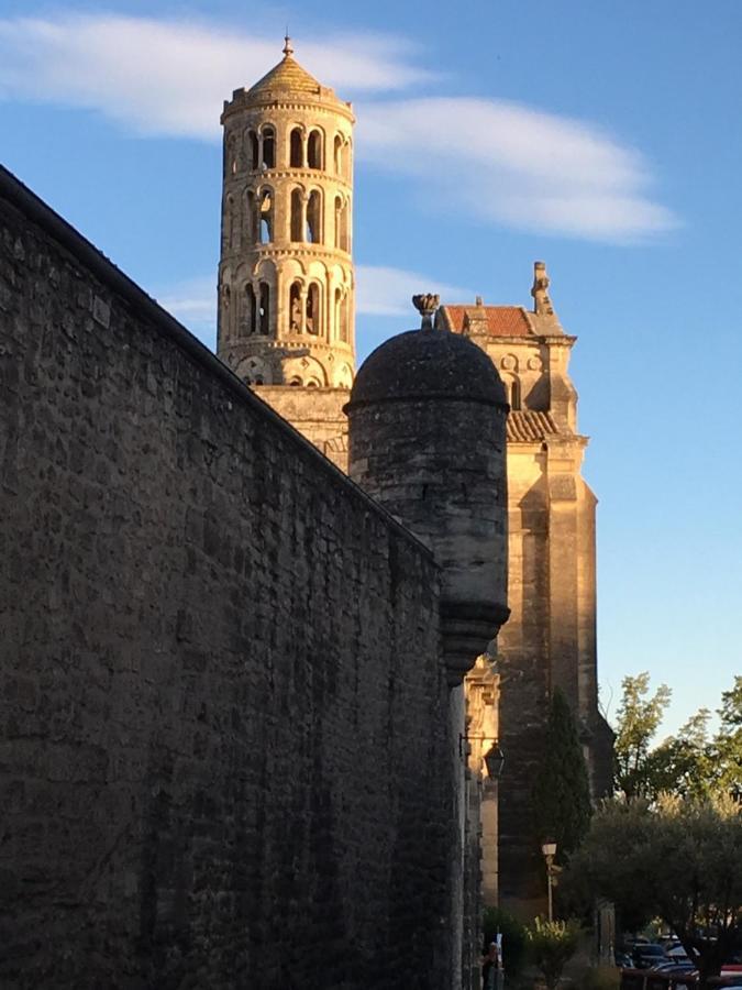 Uzes A Pied, Appartement Dans Cadre D'Exception Bagian luar foto